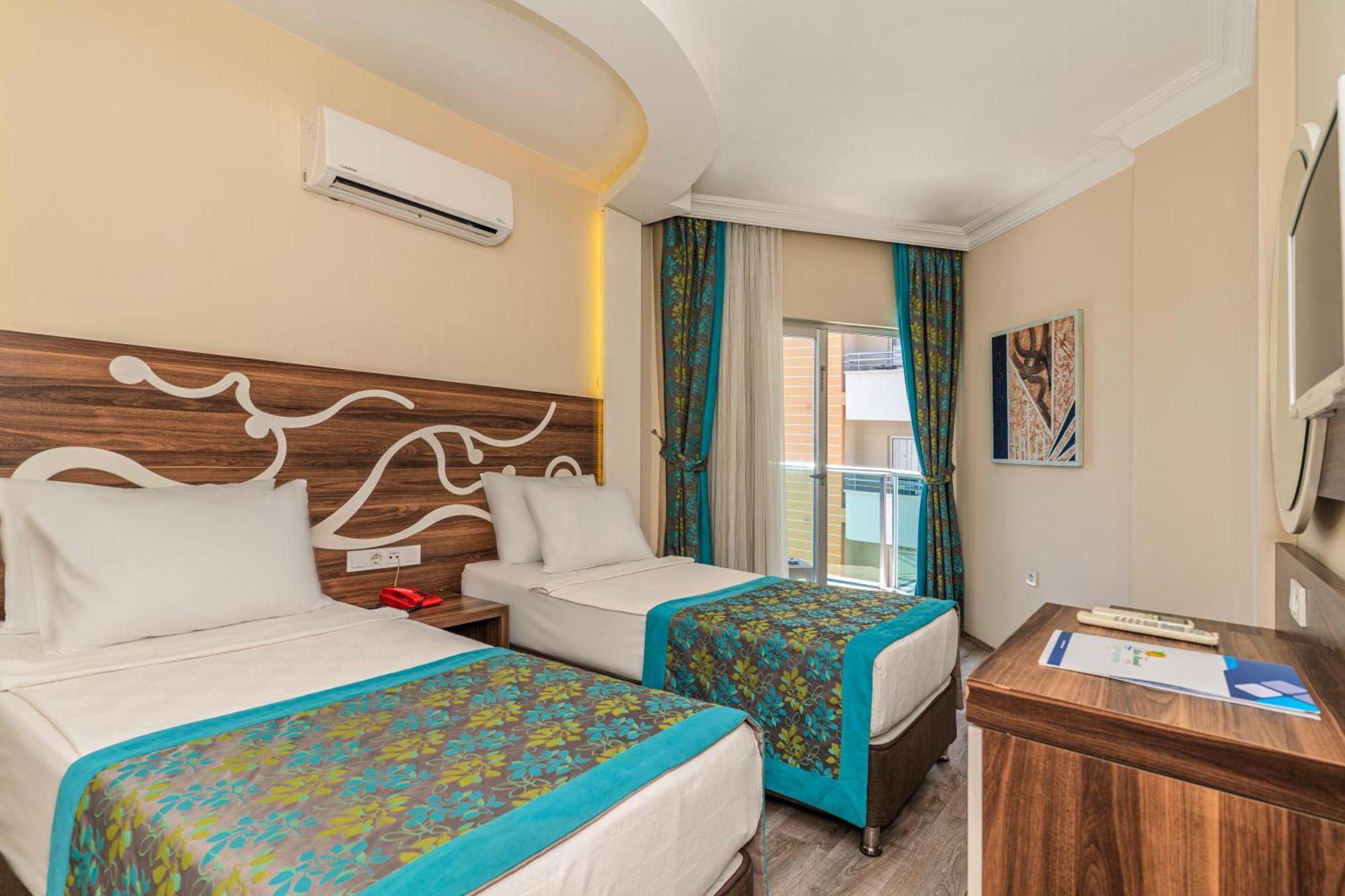 Kleopatra Blue Hawai Hotel Alanya Exterior photo